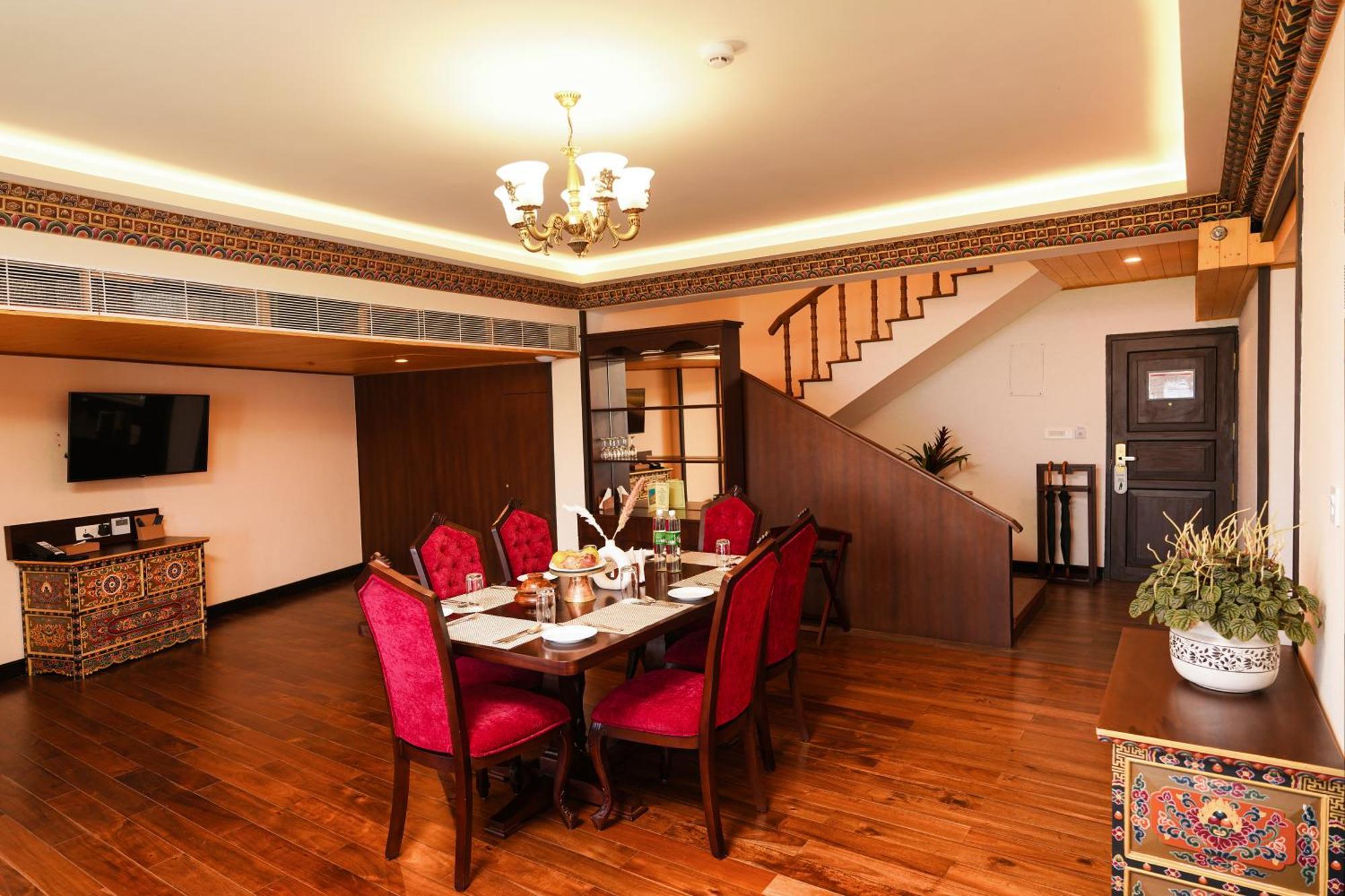 Denzong Regency- Luxury Mountain Retreat Spa & Casino Ґанґток Екстер'єр фото