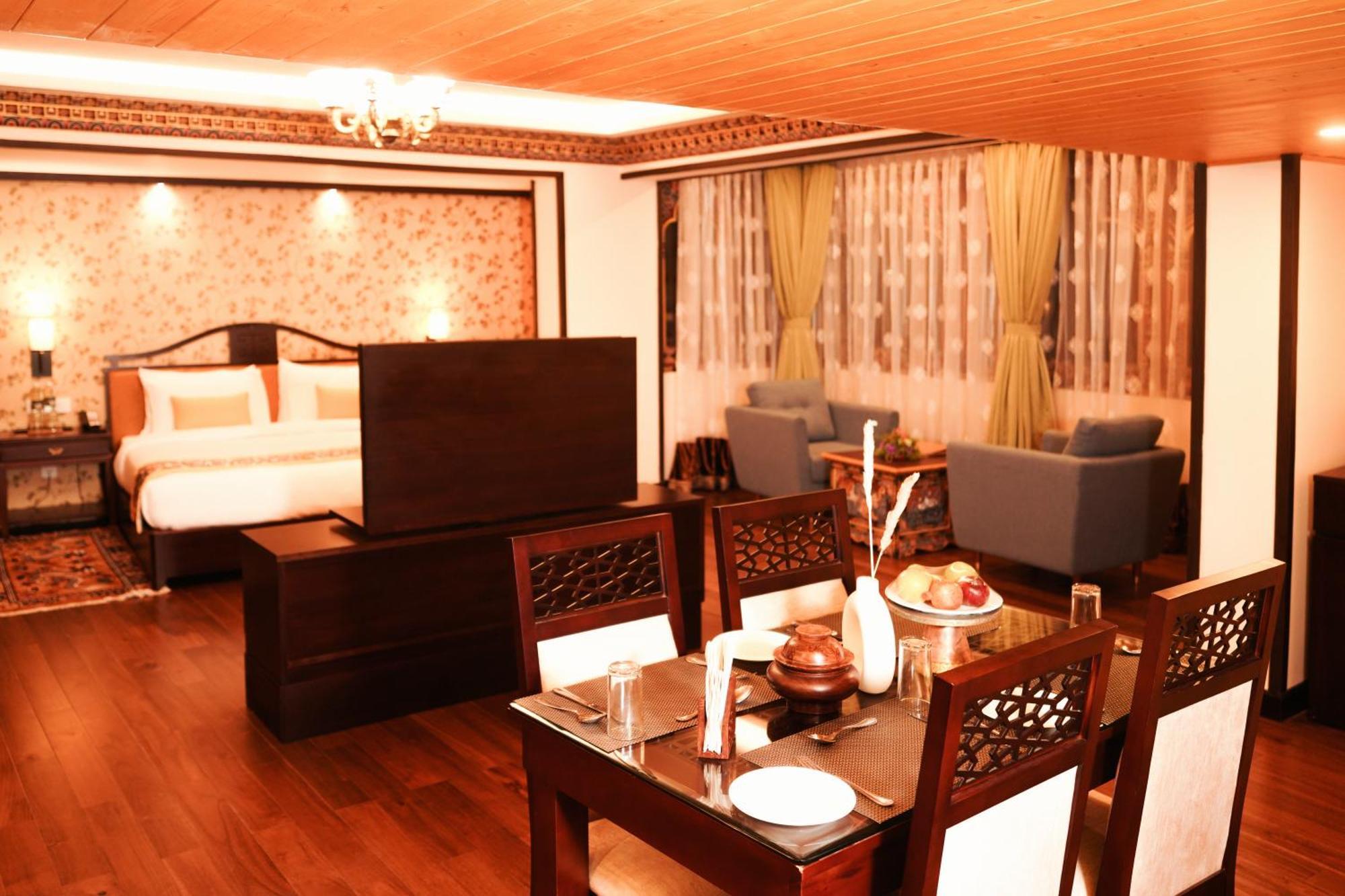 Denzong Regency- Luxury Mountain Retreat Spa & Casino Ґанґток Екстер'єр фото